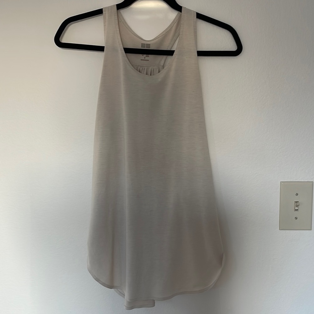 Uniqlo AIRism women white tank top size S